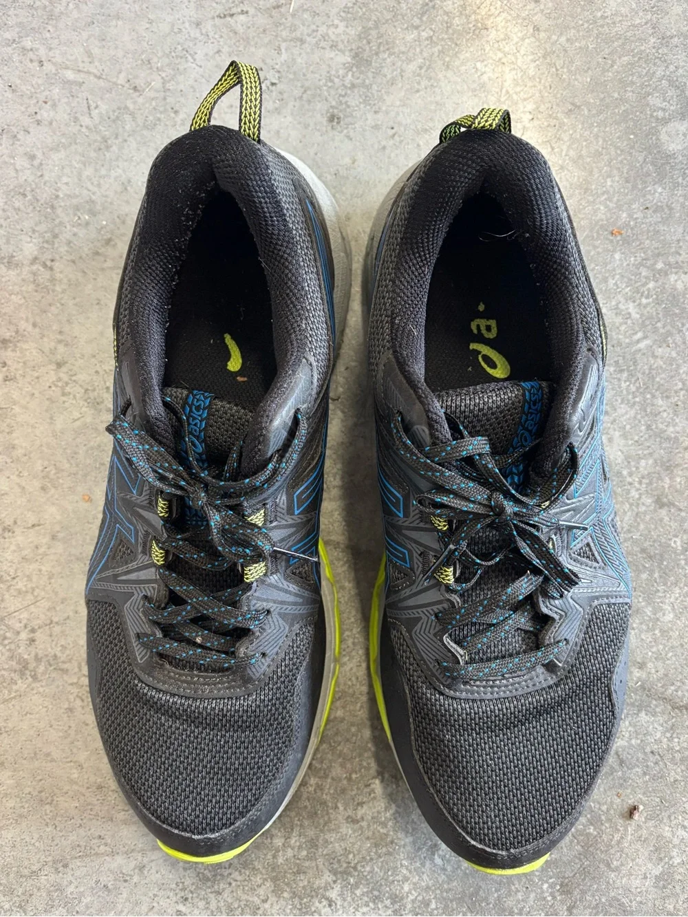 ASICS Men's Black Athletic Trail Shoes with Blue and Neon Yellow Accents